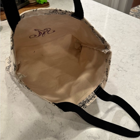 Large French Provincial design white and black tote bag - Picture 3 of 6